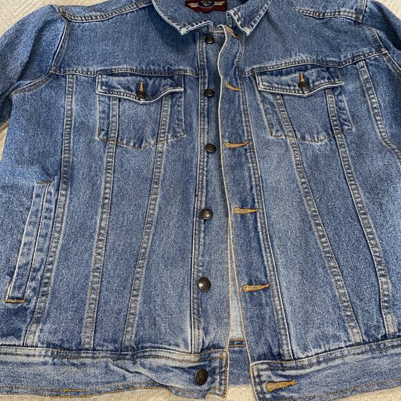 Vintage Denim Gear Men Size L Blue Denim Trucker Jacket Made In Hong Kong - Picture 2 of 8